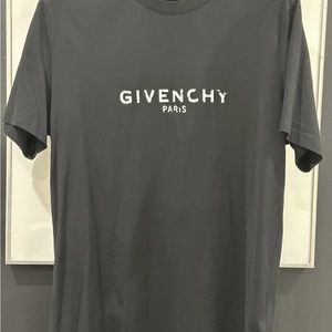 Givenchy logo on the front.

Authentic guaranteed.